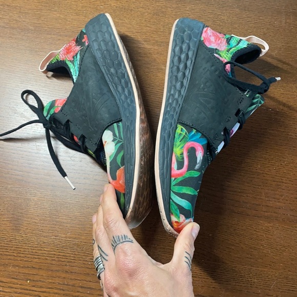 New balance fresh foam running shoes size 9.5 - Picture 3 of 6